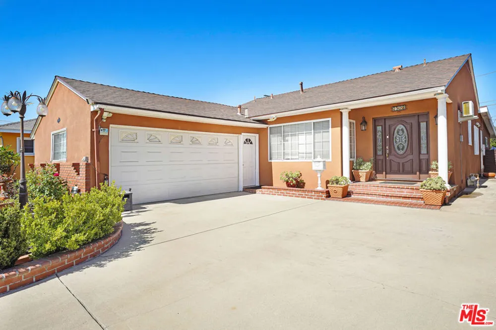 7523 Ontario Street Burbank, CA 91504