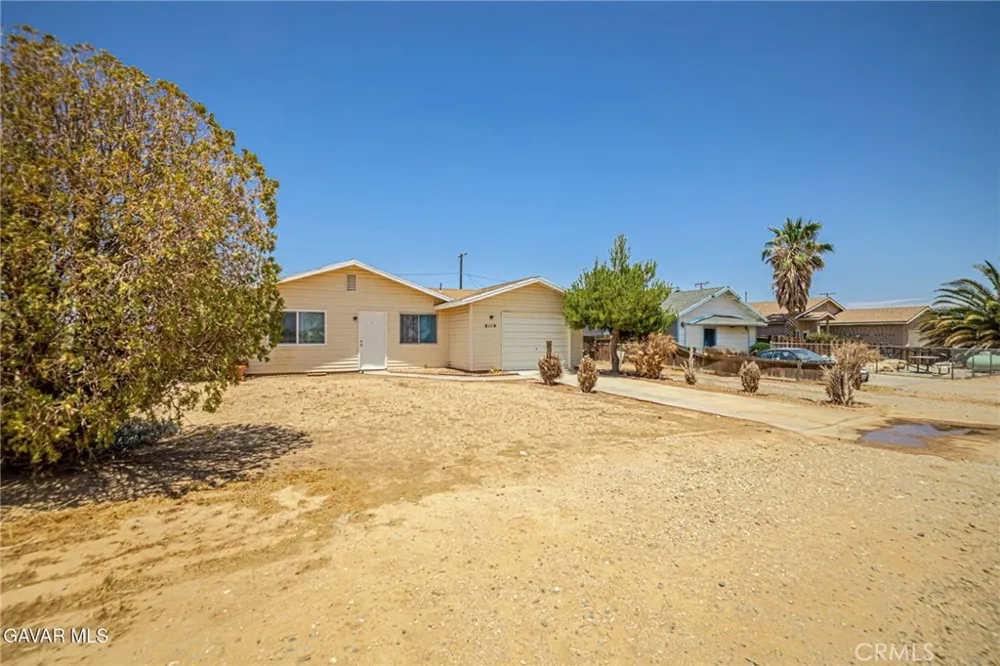 8119 Walpole Avenue California City, CA 93505