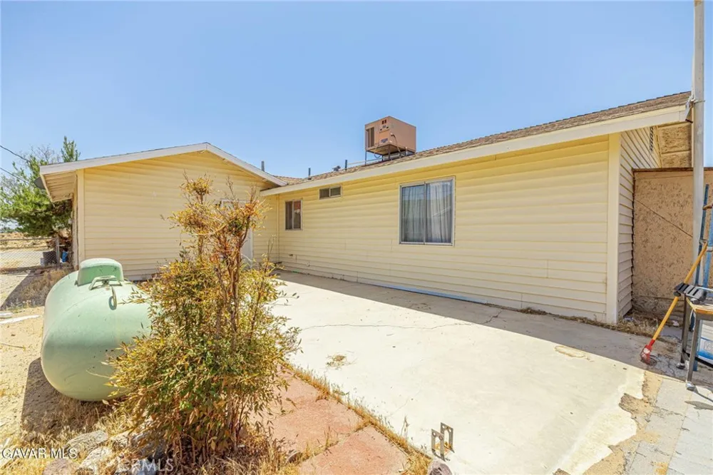 8119 Walpole Avenue California City, CA 93505