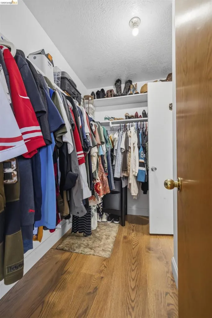 1042 Walnut St Oakdale, CA 95361