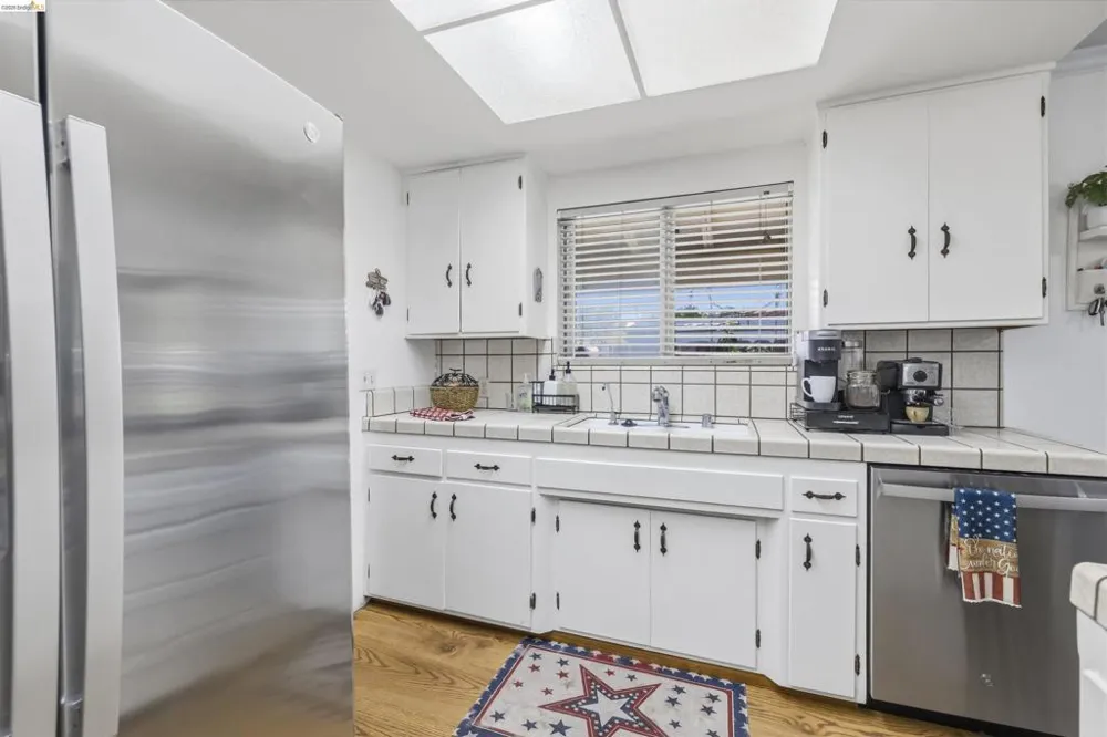 1042 Walnut St Oakdale, CA 95361