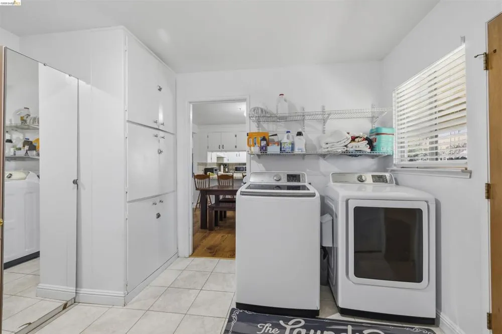 1042 Walnut St Oakdale, CA 95361
