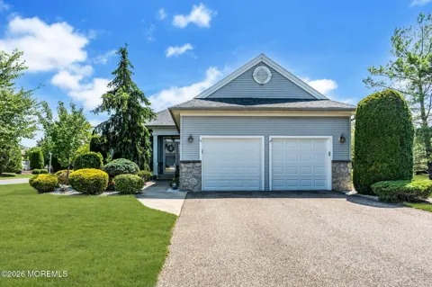21 Chaucer Circle
