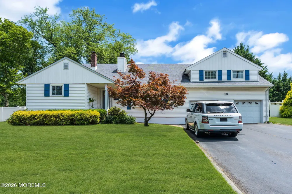 10 Homestead Place Holmdel, NJ 07733