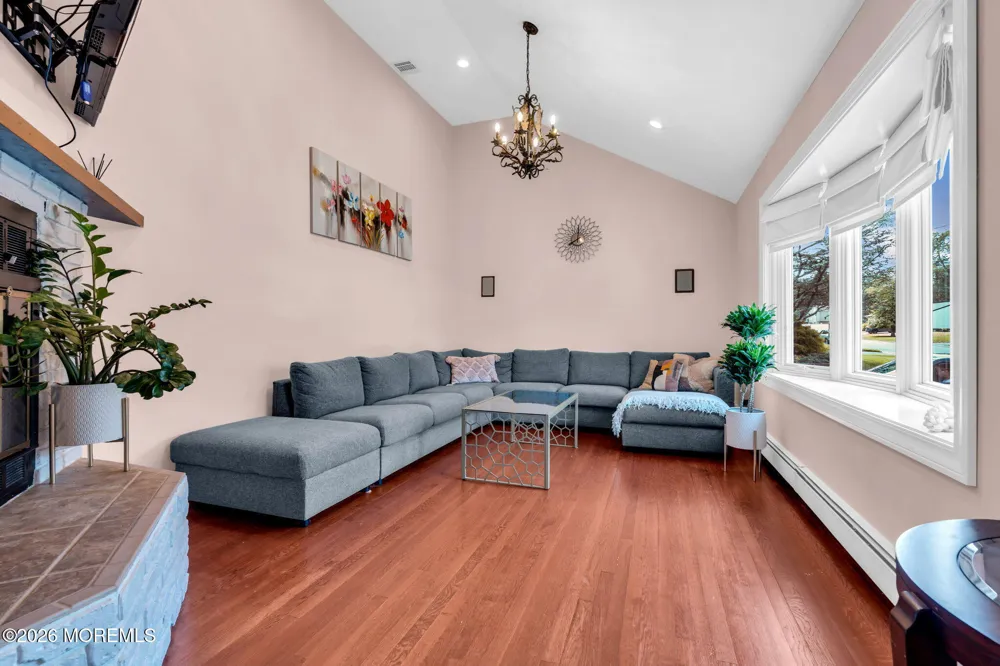 10 Homestead Place Holmdel, NJ 07733