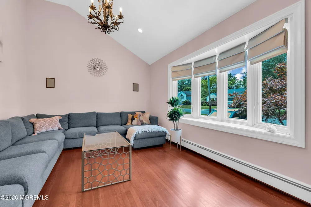 10 Homestead Place Holmdel, NJ 07733