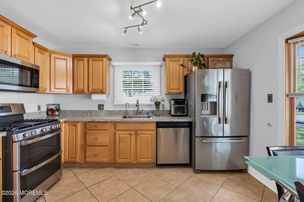 10 Homestead Place Holmdel, NJ 07733