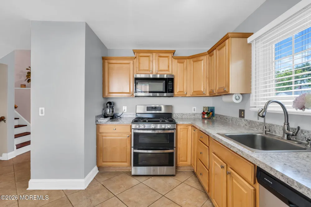 10 Homestead Place Holmdel, NJ 07733