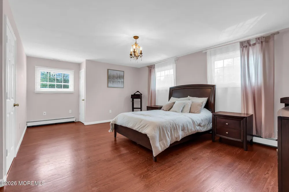 10 Homestead Place Holmdel, NJ 07733