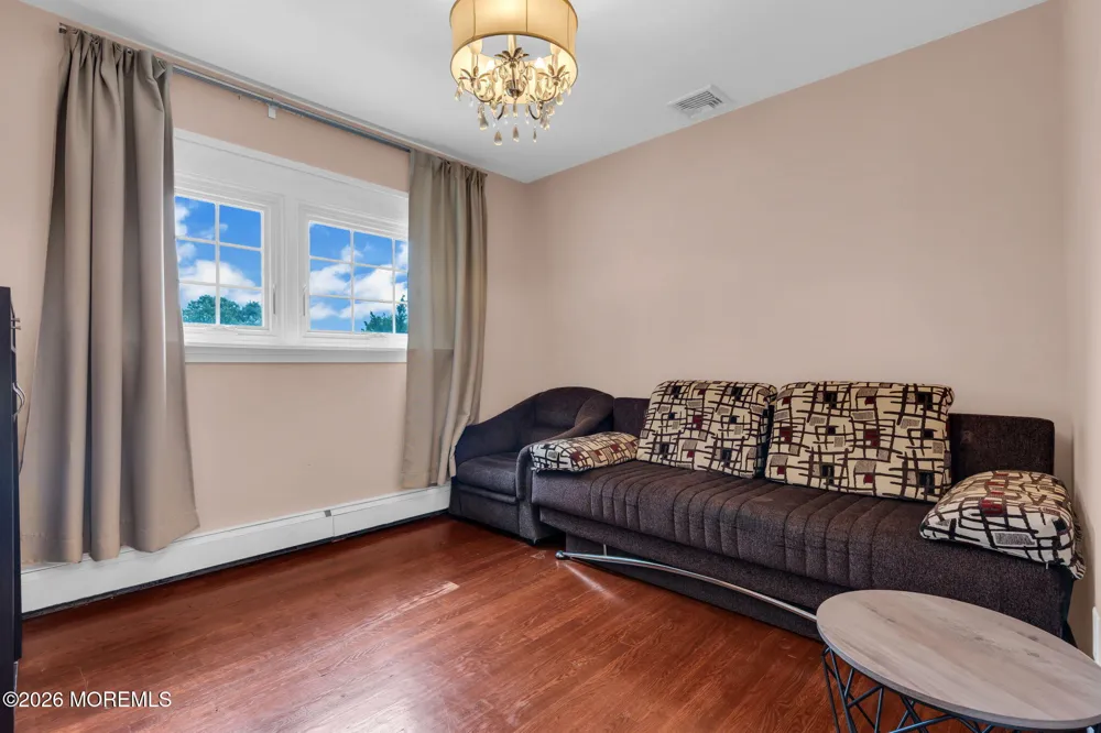 10 Homestead Place Holmdel, NJ 07733