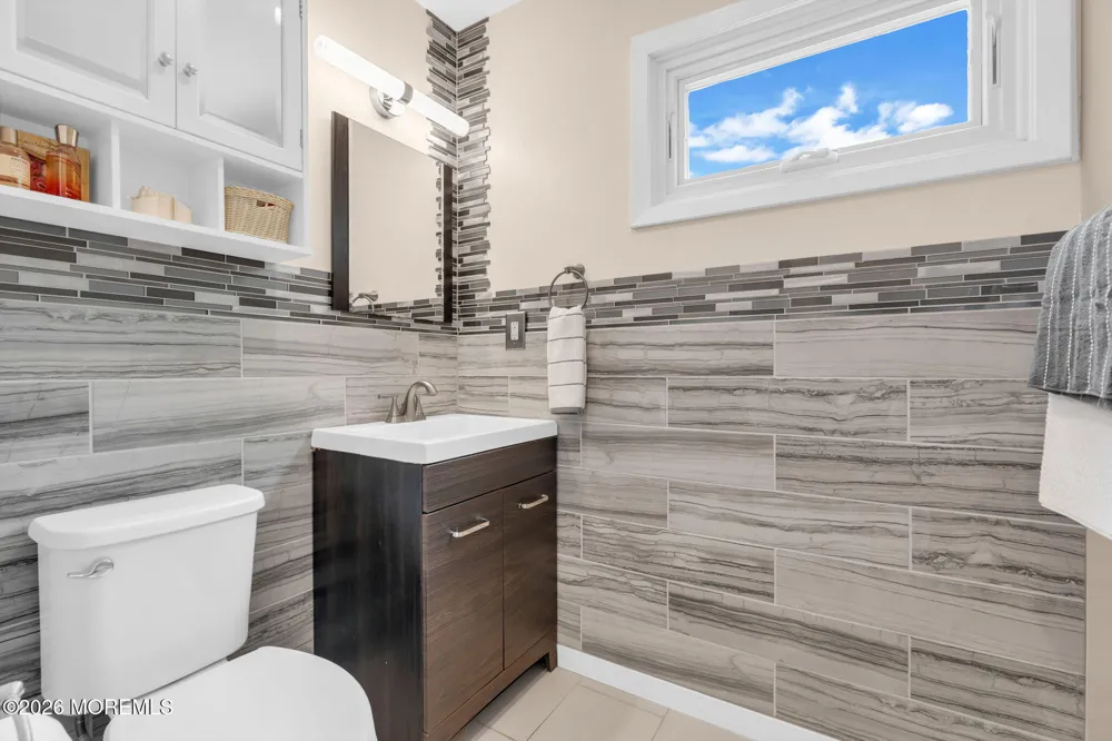 10 Homestead Place Holmdel, NJ 07733