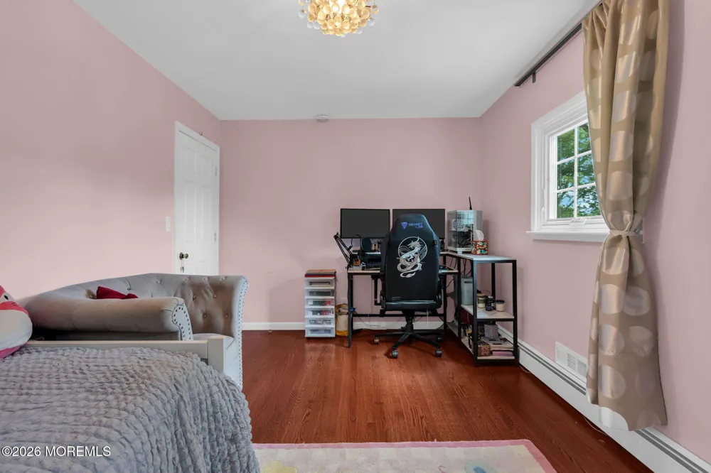 10 Homestead Place Holmdel, NJ 07733
