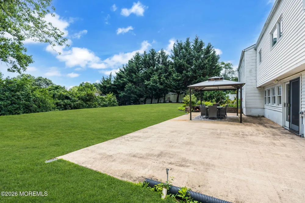 10 Homestead Place Holmdel, NJ 07733