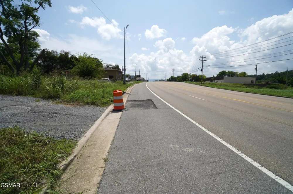 738 W HIGHWAY 25 70 Newport, TN 37821