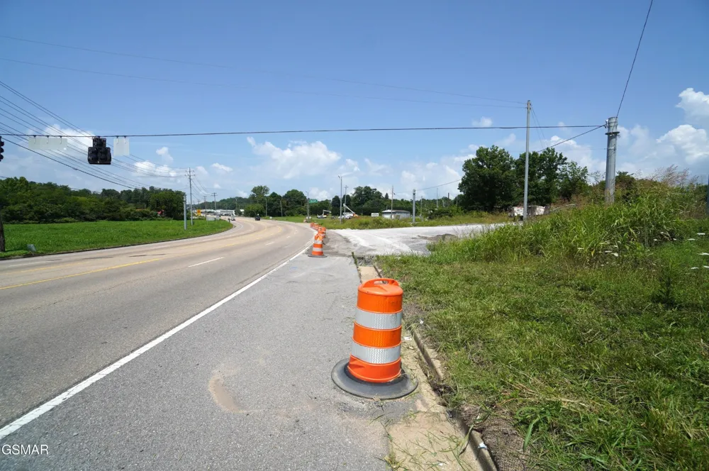 738 W HIGHWAY 25 70 Newport, TN 37821