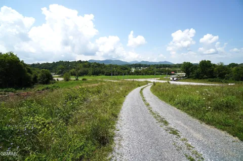 738 W HIGHWAY 25 70