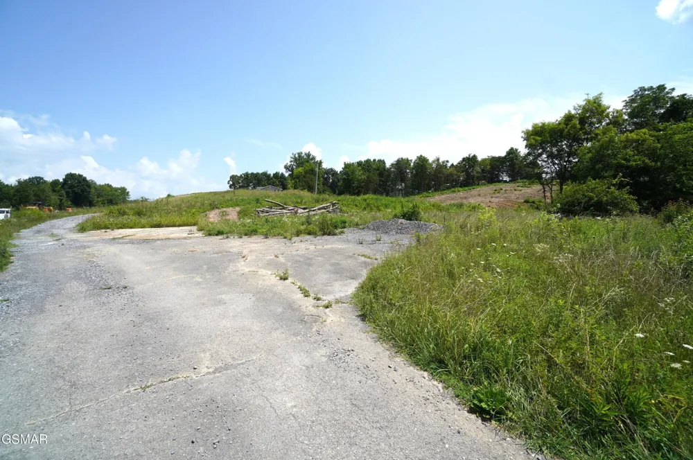 738 W HIGHWAY 25 70 Newport, TN 37821