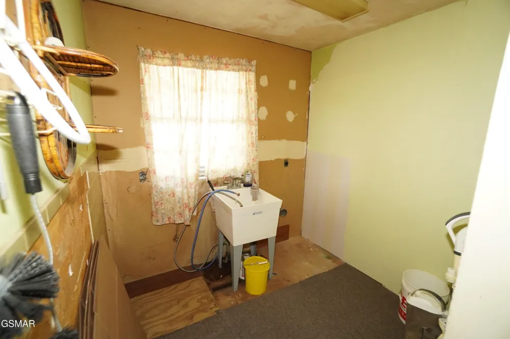 680 Hale Brook Road Newport, TN 37821