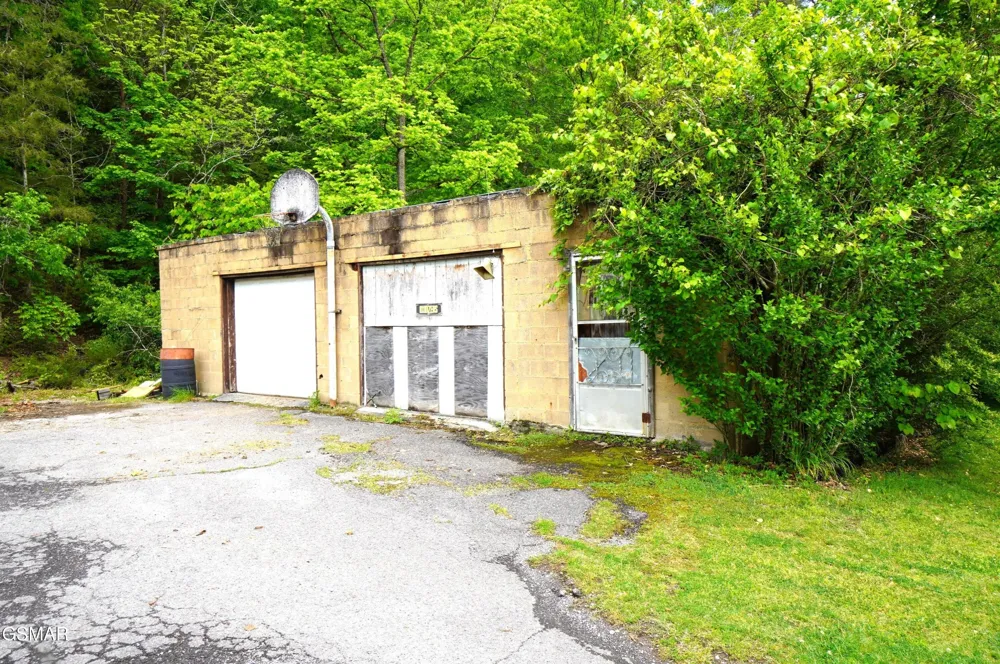680 Hale Brook Road Newport, TN 37821