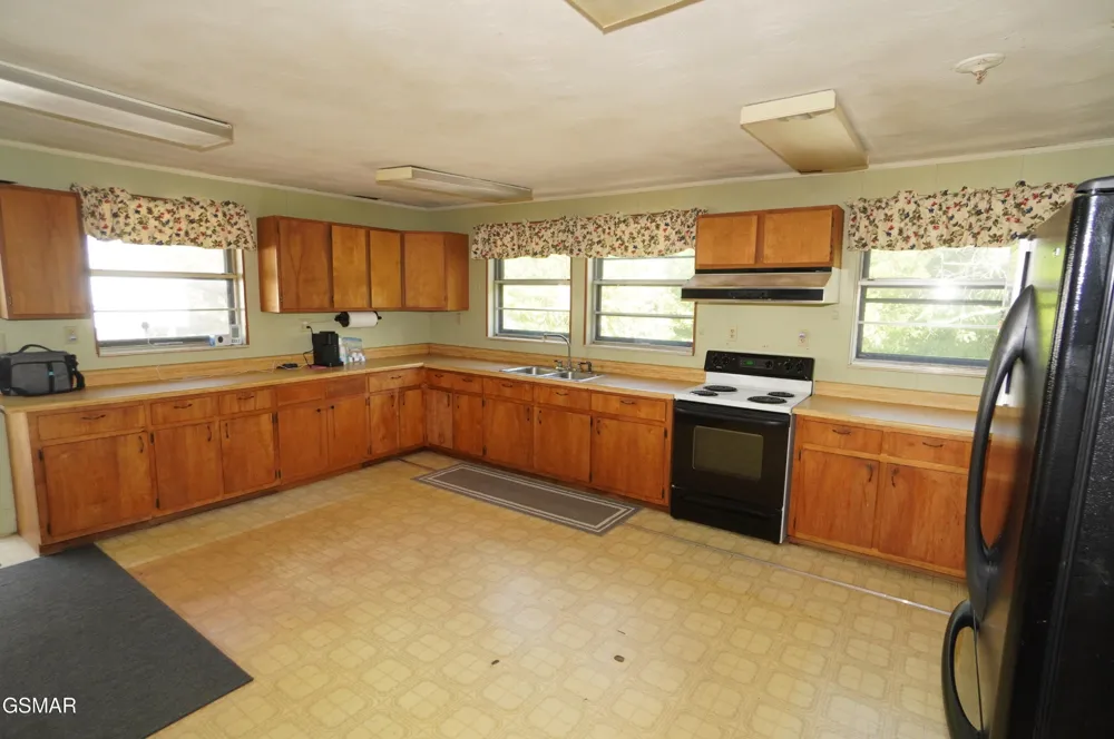 680 Hale Brook Road Newport, TN 37821