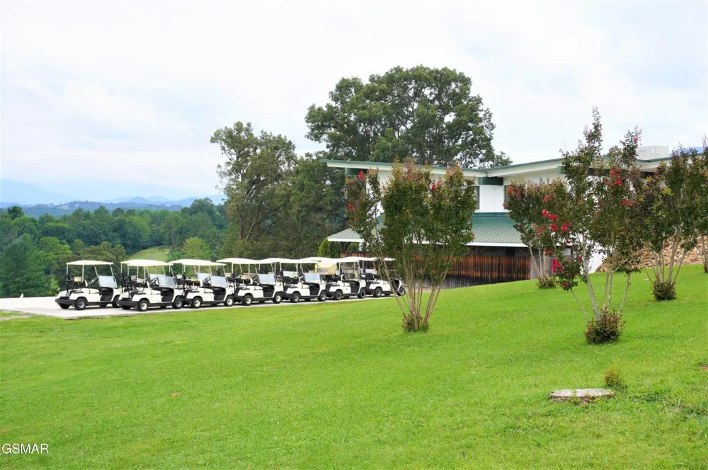 12 Golf Course Road Newport, TN 37821
