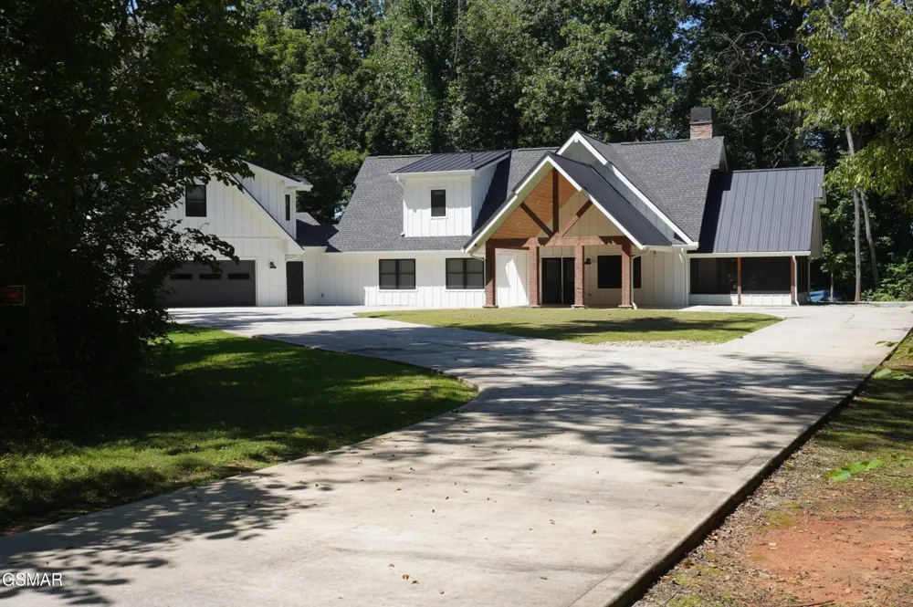 226 Meadowood Road Newport, TN 37821