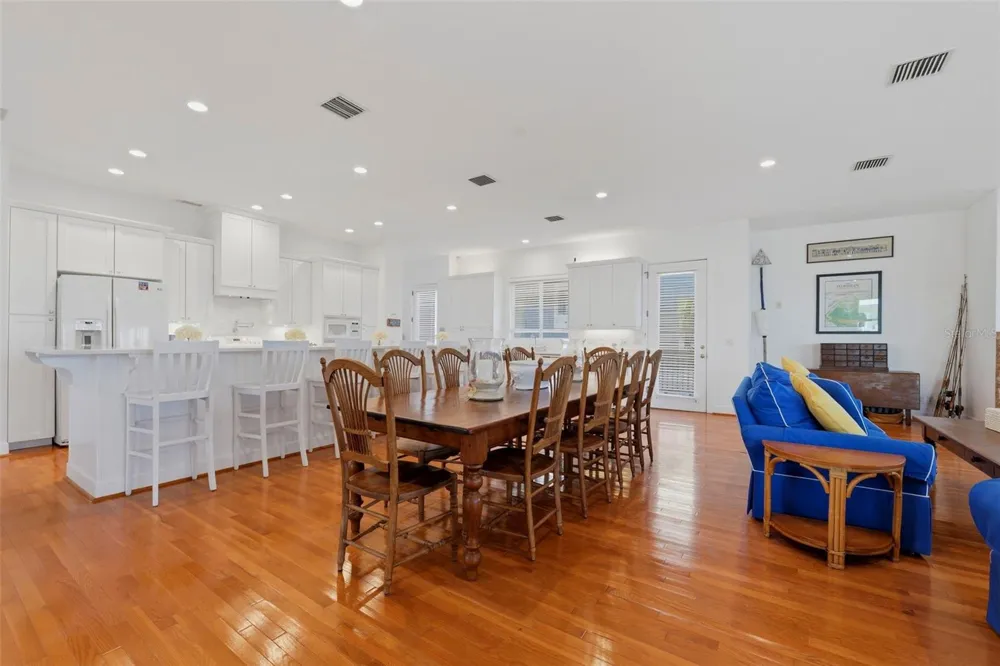 106 2ND AVENUE St Pete Beach, FL 33706
