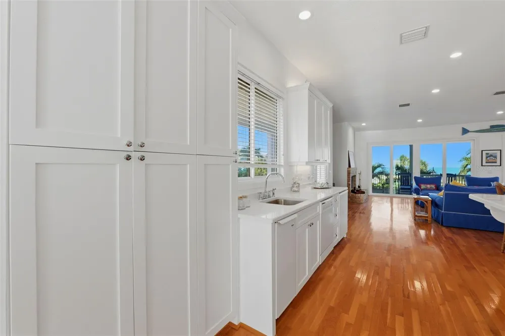 106 2ND AVENUE St Pete Beach, FL 33706
