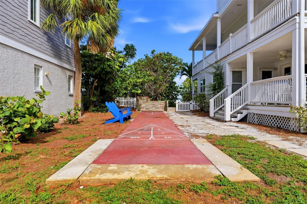 106 2ND AVENUE St Pete Beach, FL 33706