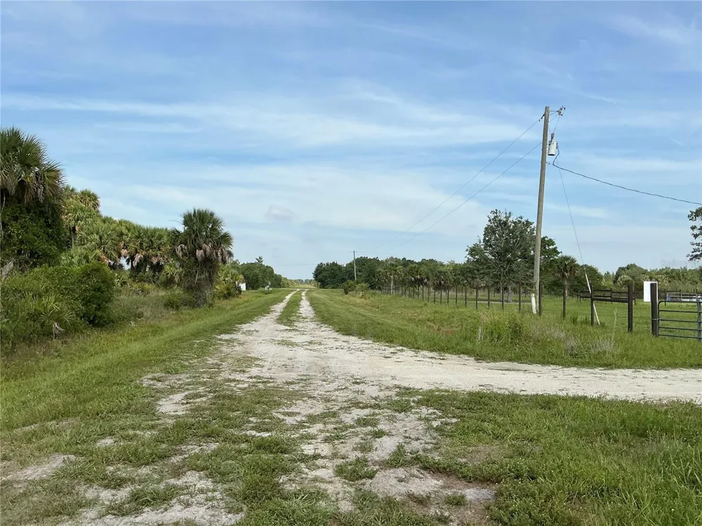 20692 NW 282ND STREET Okeechobee, FL 34972