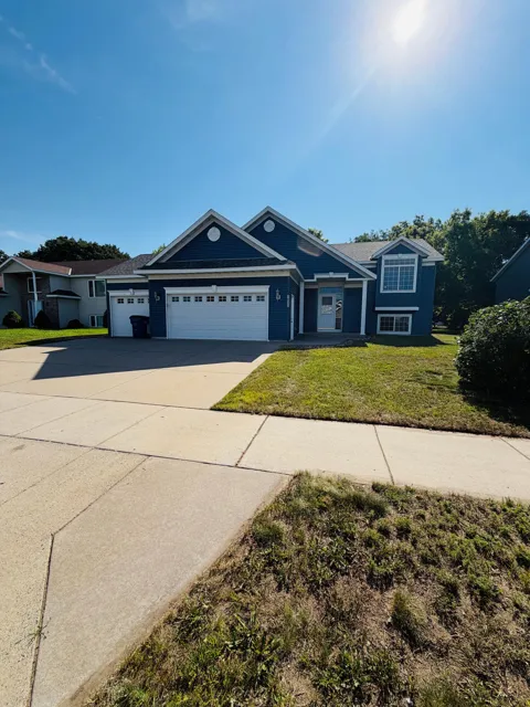 1032 Glade view Court