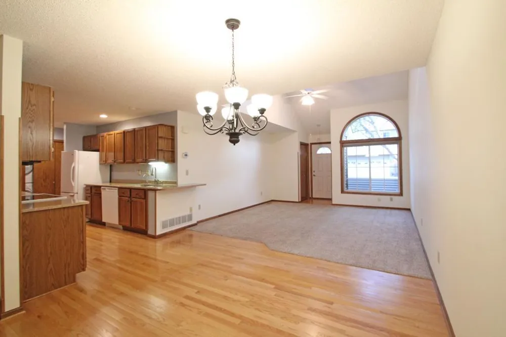 207 Primrose Court Vadnais Heights, MN 55127