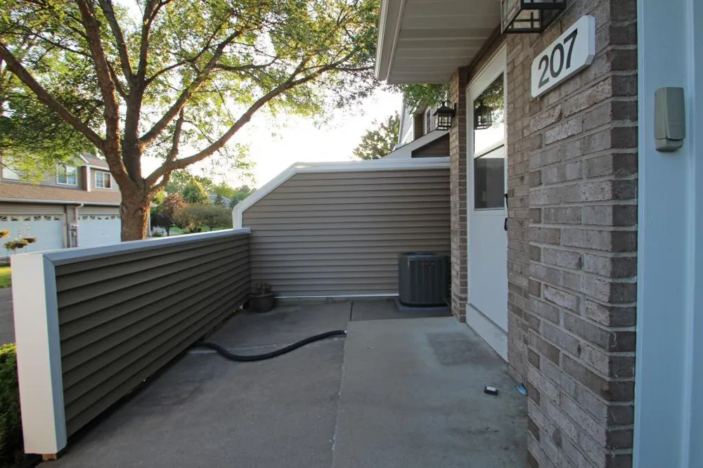 207 Primrose Court Vadnais Heights, MN 55127