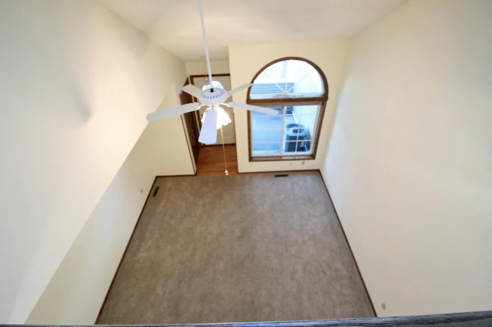 207 Primrose Court Vadnais Heights, MN 55127