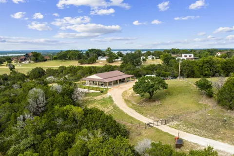211 County Road 1511