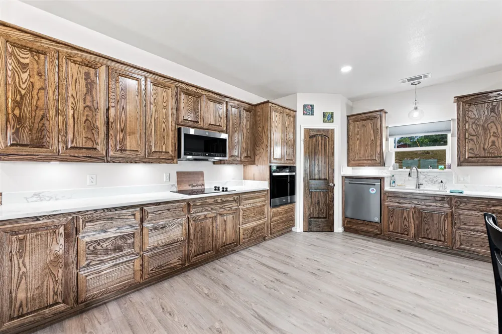 211 County Road 1511 Morgan, TX 76671