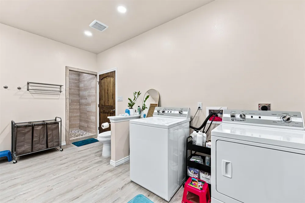 211 County Road 1511 Morgan, TX 76671