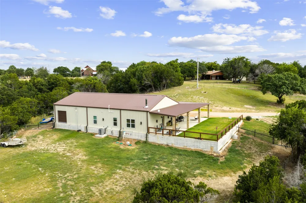 211 County Road 1511 Morgan, TX 76671