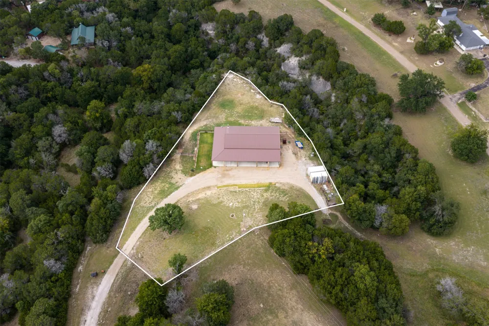 211 County Road 1511 Morgan, TX 76671
