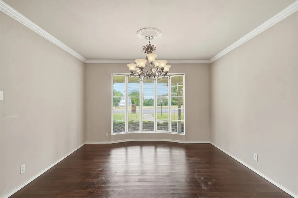206 Mcanear Street Cleburne, TX 76033