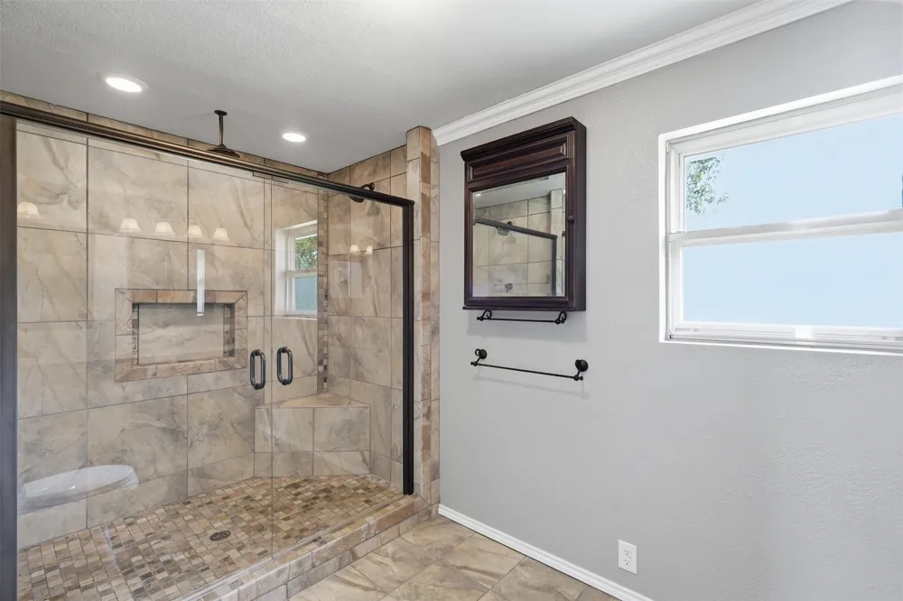 206 Mcanear Street Cleburne, TX 76033