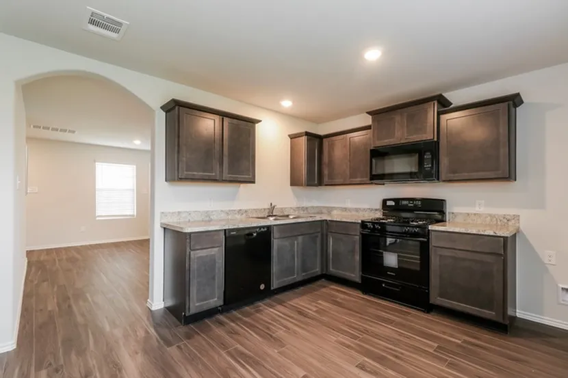 506 Sussex Place Everman, TX 76140
