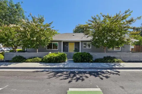 3131 Alameda De Las Pulgas