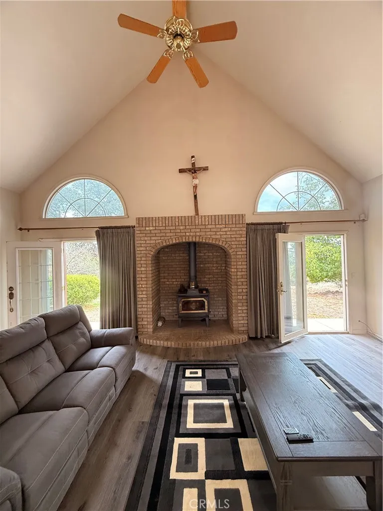 4985 Owens Creek Catheys Valley, CA 95306