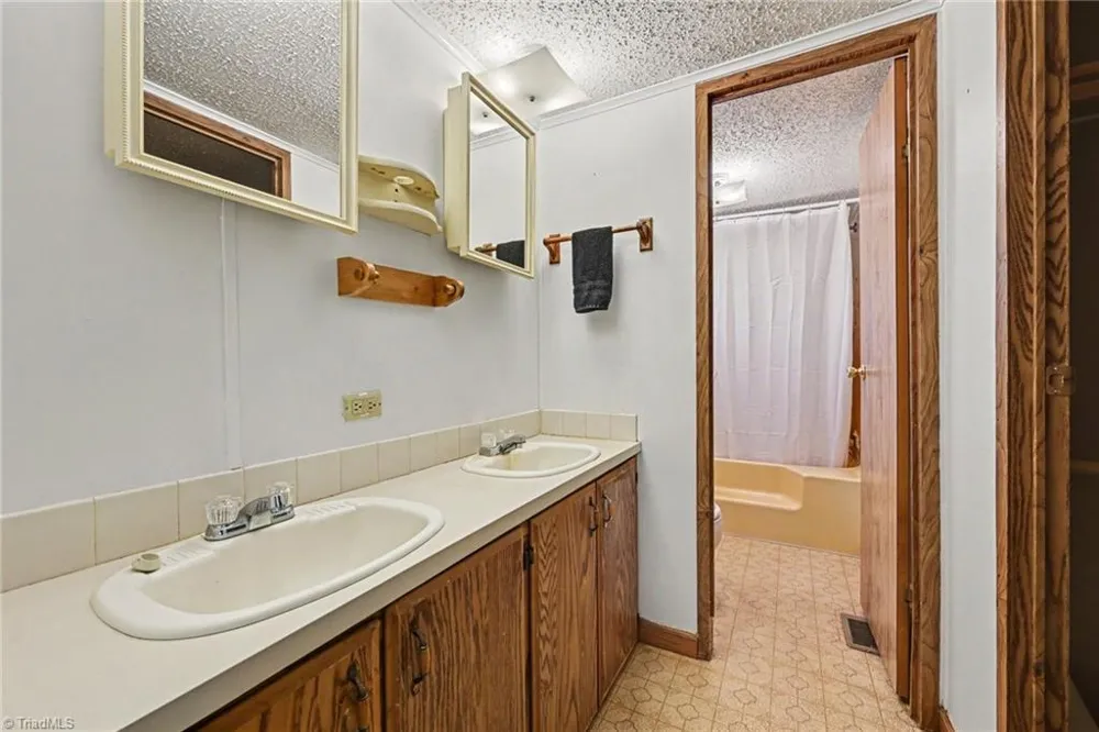 812 Forest Hills School Road Marshville, NC 28103