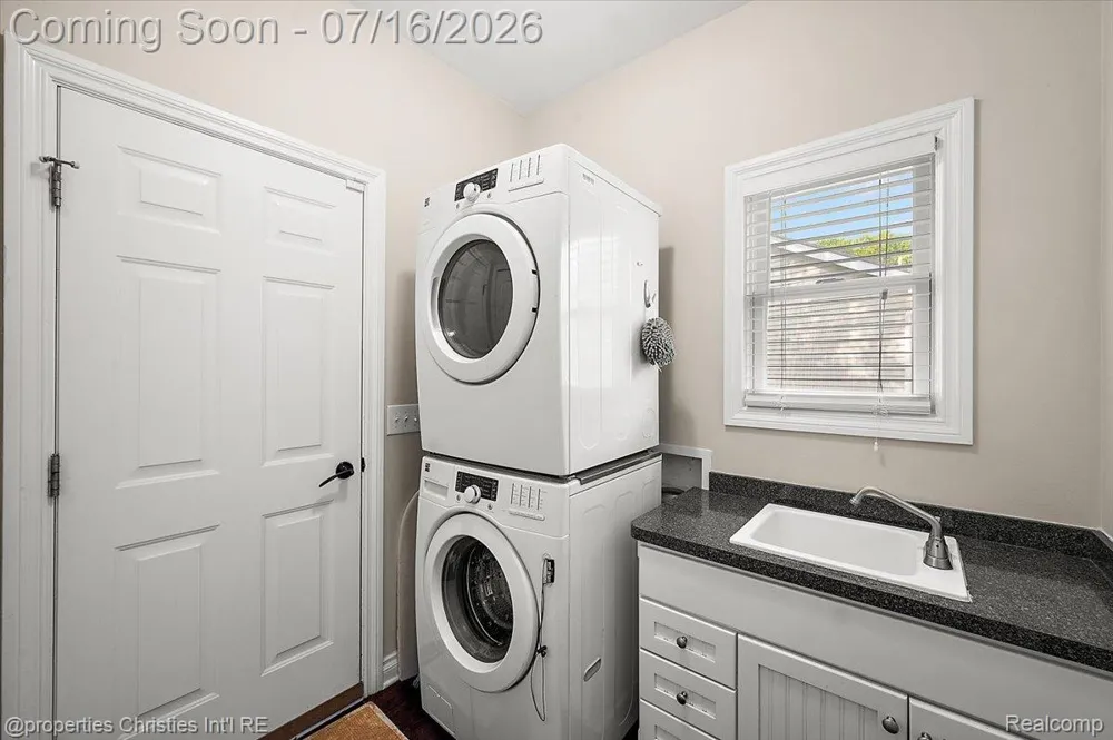 3181 Ivy Lane Grand Blanc Charter Township, MI 48439