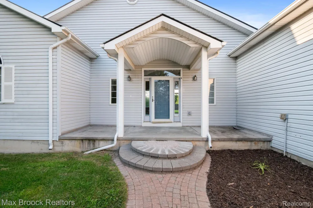 2165 Oakwood Road Brandon Charter Township, MI 48462