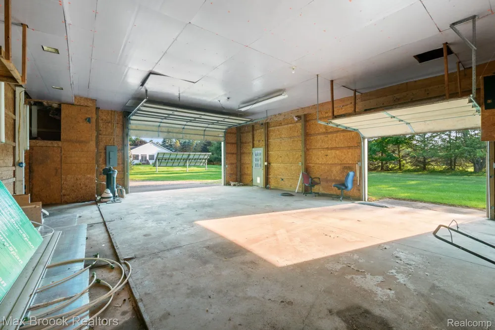 2165 Oakwood Road Brandon Charter Township, MI 48462