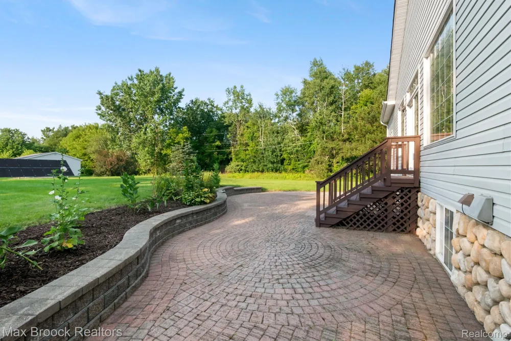 2165 Oakwood Road Brandon Charter Township, MI 48462