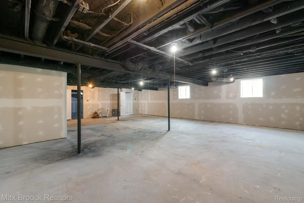 2165 Oakwood Road Brandon Charter Township, MI 48462